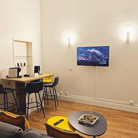 Elegencia-t2 De Charme-hyper Centre-fibre Appartement *